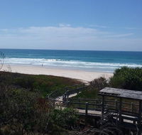Maxs Beachside Villa - Brisbane Tourism