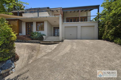 Mcauleys Beach House - Tourism Brisbane 0