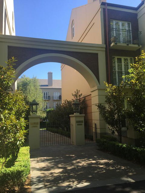 MCG, Rod Laver, City - Best Location In Melbourne - Tourism Brisbane 0