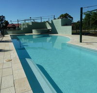 McNevins Logan Park Motel - Tourism Brisbane