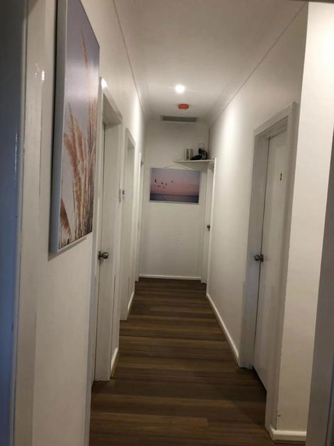 Melbourne Short Stay- Burwood Deakin Uni, Burwood - Tourism Brisbane 3