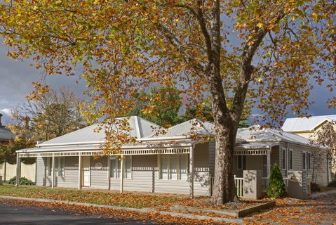 Mews Cottages - Brisbane Tourism 0
