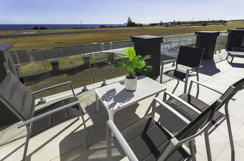 Midas Ocean View - Tourism Brisbane 0