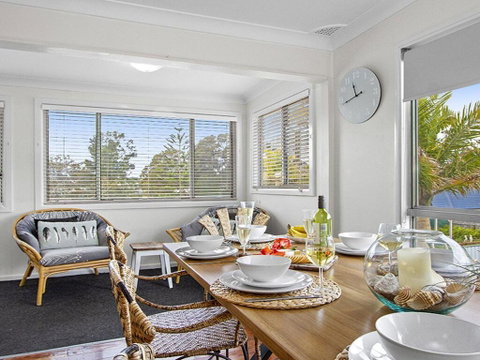 Middle Sea - Perfect For Two Families - Brisbane Tourism 1