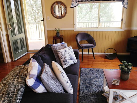 Milford Country Cottages - Tourism Brisbane 1