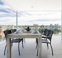 Minimalist Penthouse Condo with Skyline Vistas - Tourism Brisbane