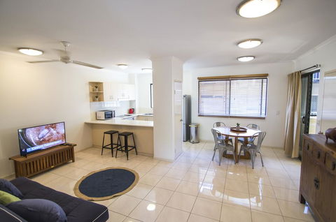 Minnie St 2 Bedroom / 2 Bathroom Apartment - Brisbane Tourism 0