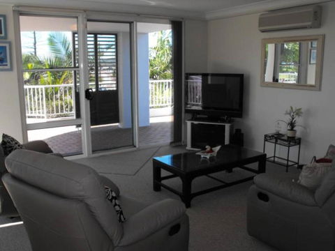 Mirage, Unit 101, 6-10 Manning Street - Brisbane Tourism 3
