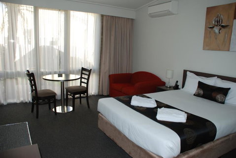 Mitchell On Main - Brisbane Tourism 1