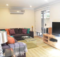 Modern 2 Bedroom Unit Close to CBD - Brisbane Tourism