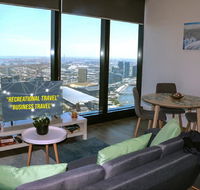 Modern 2BR 2BT Apt with Stunning Ocean Views Netflix Gym Pool and Wine - Brisbane Tourism
