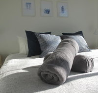 Modern 3 Bedroom Apt With FREE Parking Netflix Wifi  Welcome Wine by BnB Pro - Brisbane Tourism