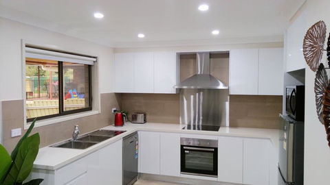 Modern 4-Bedroom House On Cunningham Near Singleton CBD Hunter Valley - Tourism Brisbane 2