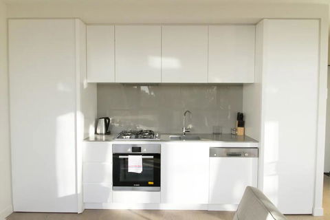 Modern Light-Filled 1 Bed In South Melbourne - Tourism Brisbane 2