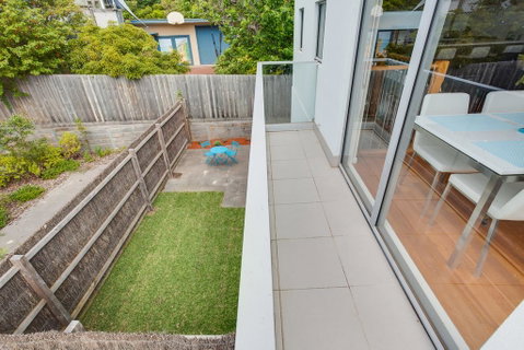Modern McCrae Beauty - Brisbane Tourism 1