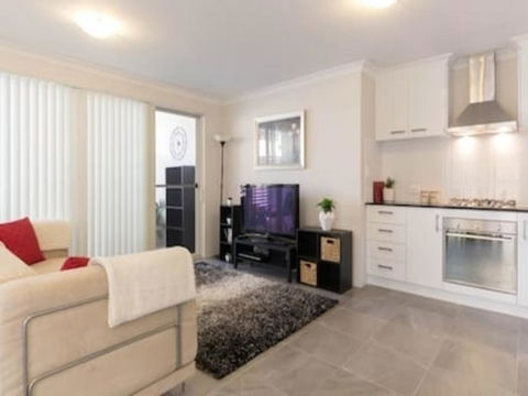 Modern Neat Convenient Apartment Close To Airport - Tourism Brisbane 3