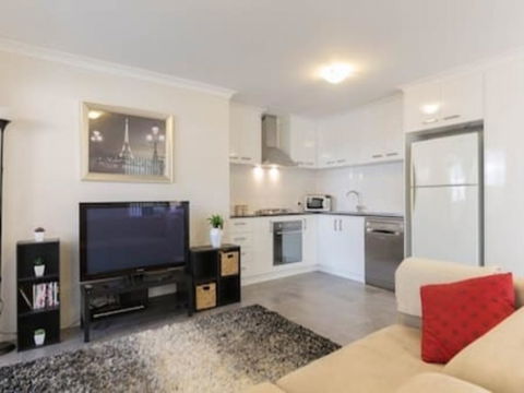 Modern Neat Convenient Apartment Close To Airport - Tourism Brisbane 2