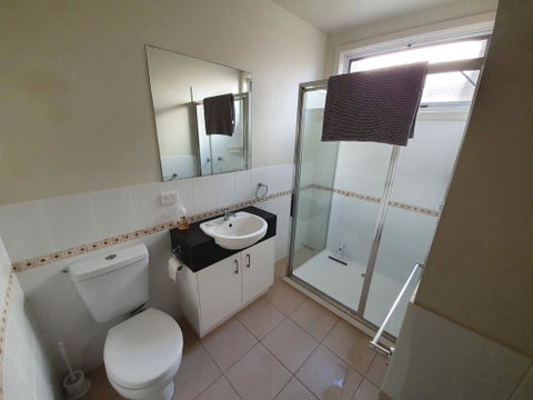 Modern Peaceful Beach Location - Secure Parking - Brisbane Tourism 2