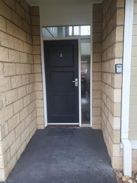 Modern Peaceful Beach Location - Secure Parking - Brisbane Tourism 3