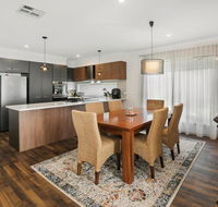 Modern Seaside Getaway Mornington - Tourism Brisbane