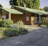 Monty's on Lumley Drive - Brisbane Tourism