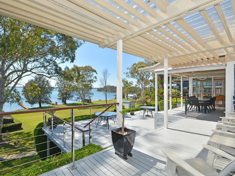 Morisset Memories - Tourism Brisbane 1