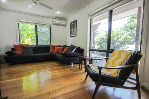 Mountbatten Retreat - Brisbane Tourism 1