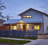 MounTin Hut - Central Bright - Brisbane Tourism
