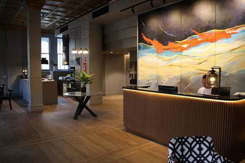 Mrs Banks Hotel - Brisbane Tourism 1