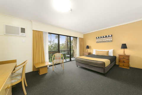 Mt Ommaney Hotel Apartments - Tourism Brisbane 1