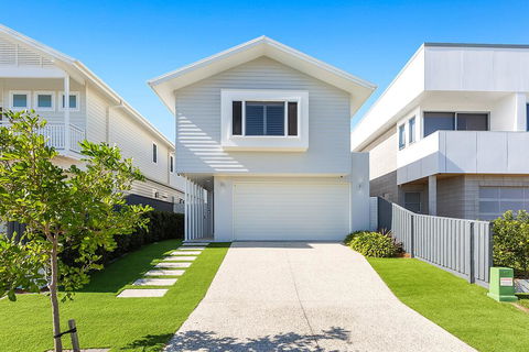 NAUTiLUS OCEAN BREEZE - Brisbane Tourism 1