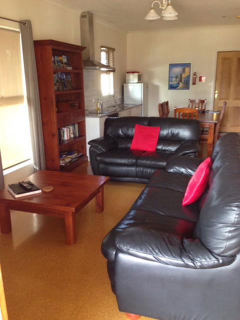 Albany Beachside Accommodation - Brisbane Tourism 1