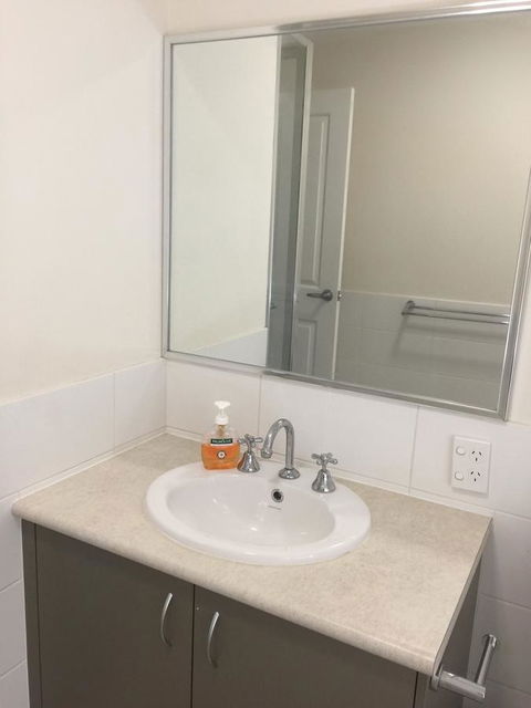 Holiday Home Near Perth City / Airport / Stadium / Casino - Tourism Brisbane 11