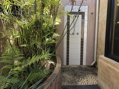 BeachHideaway@Scarborough - Tourism Brisbane 31