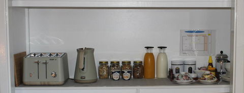 Jacaranda Hideaway Bed & Breakfast - Brisbane Tourism 5