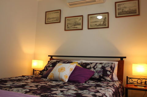 Jacaranda Hideaway Bed & Breakfast - Brisbane Tourism 8