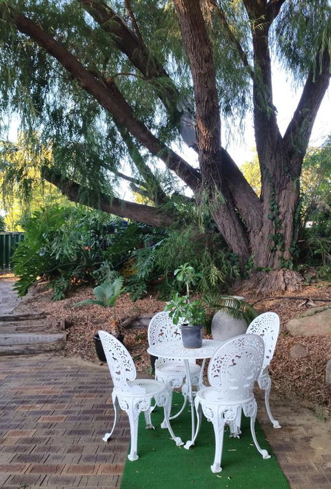 Jacaranda Hideaway Bed & Breakfast - Brisbane Tourism 15