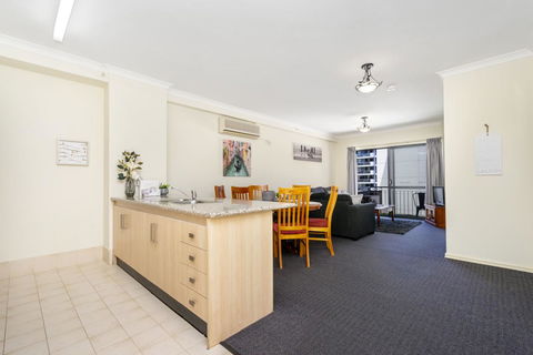 Oversized Eastend Sleeps 6 Free PARKING+POOL WIFI - Brisbane Tourism 2