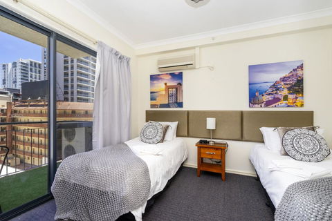 Oversized Eastend Sleeps 6 Free PARKING+POOL WIFI - Brisbane Tourism 1