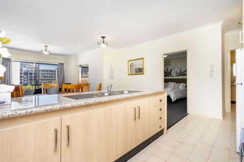 Oversized Eastend Sleeps 6 Free PARKING+POOL WIFI - Brisbane Tourism 4