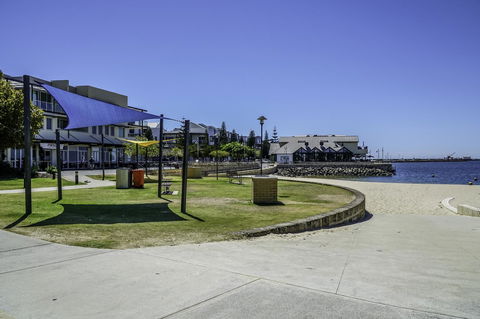 Luxury Suite Bunbury - Tourism Brisbane 19