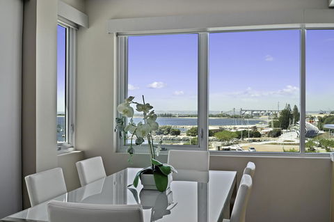 Luxury Suite Bunbury - Tourism Brisbane 6