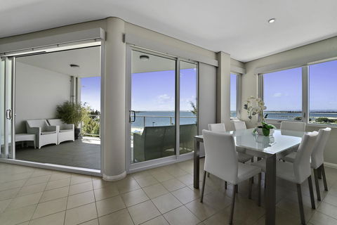 Luxury Suite Bunbury - Tourism Brisbane 7