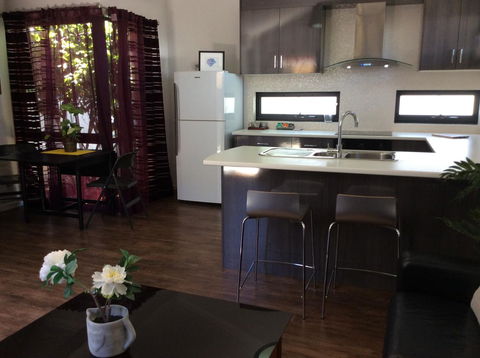 Como Retreat - Two Bedroom Villa - Brisbane Tourism 5