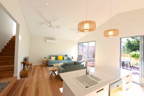 Sunny Blinco Street House - Tourism Brisbane 4