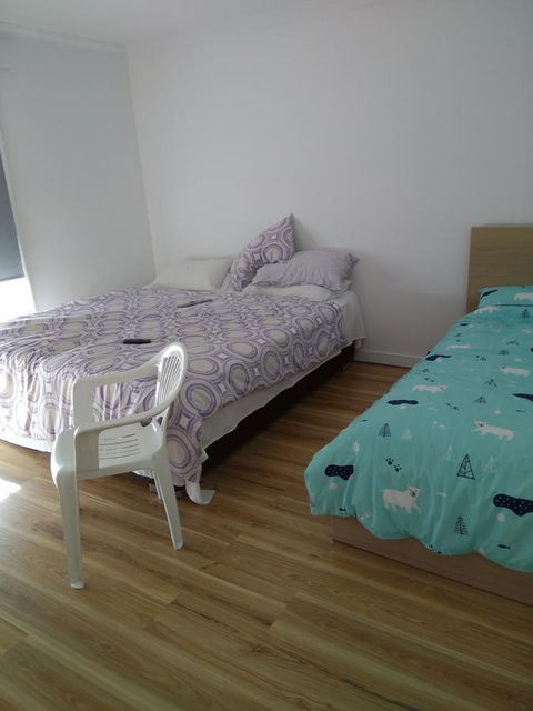 DIANELLA Budget Rooms Happy Place To Stay - Tourism Brisbane 13