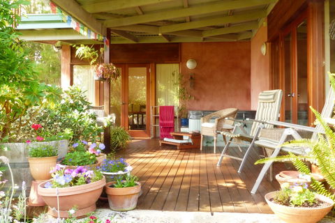 Innisfree Mountain Retreat - Tourism Brisbane 6