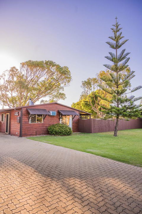 The Bothy Lancelin Family Retreat - Tourism Brisbane 11