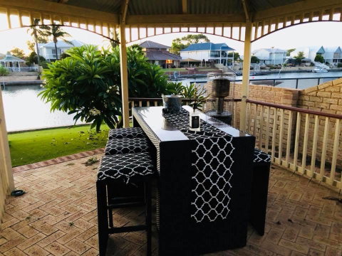 LA ANCHOR ON THE CANALS (MANDURAH) - Tourism Brisbane 9