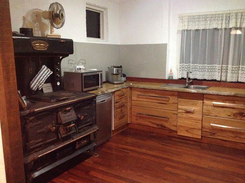 Nannup Bush Retreat - Tourism Brisbane 33